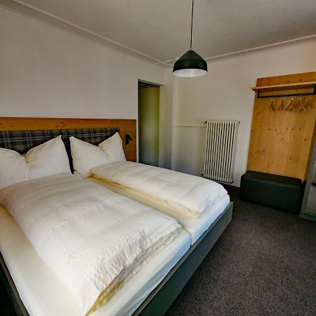 Hotel Restaurant Rätia Filisur Exteriör bild