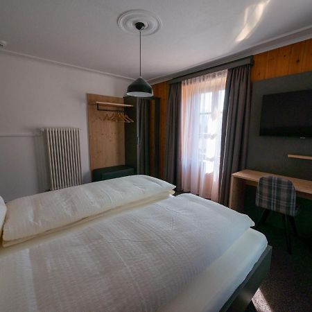 Hotel Restaurant Rätia Filisur Exteriör bild