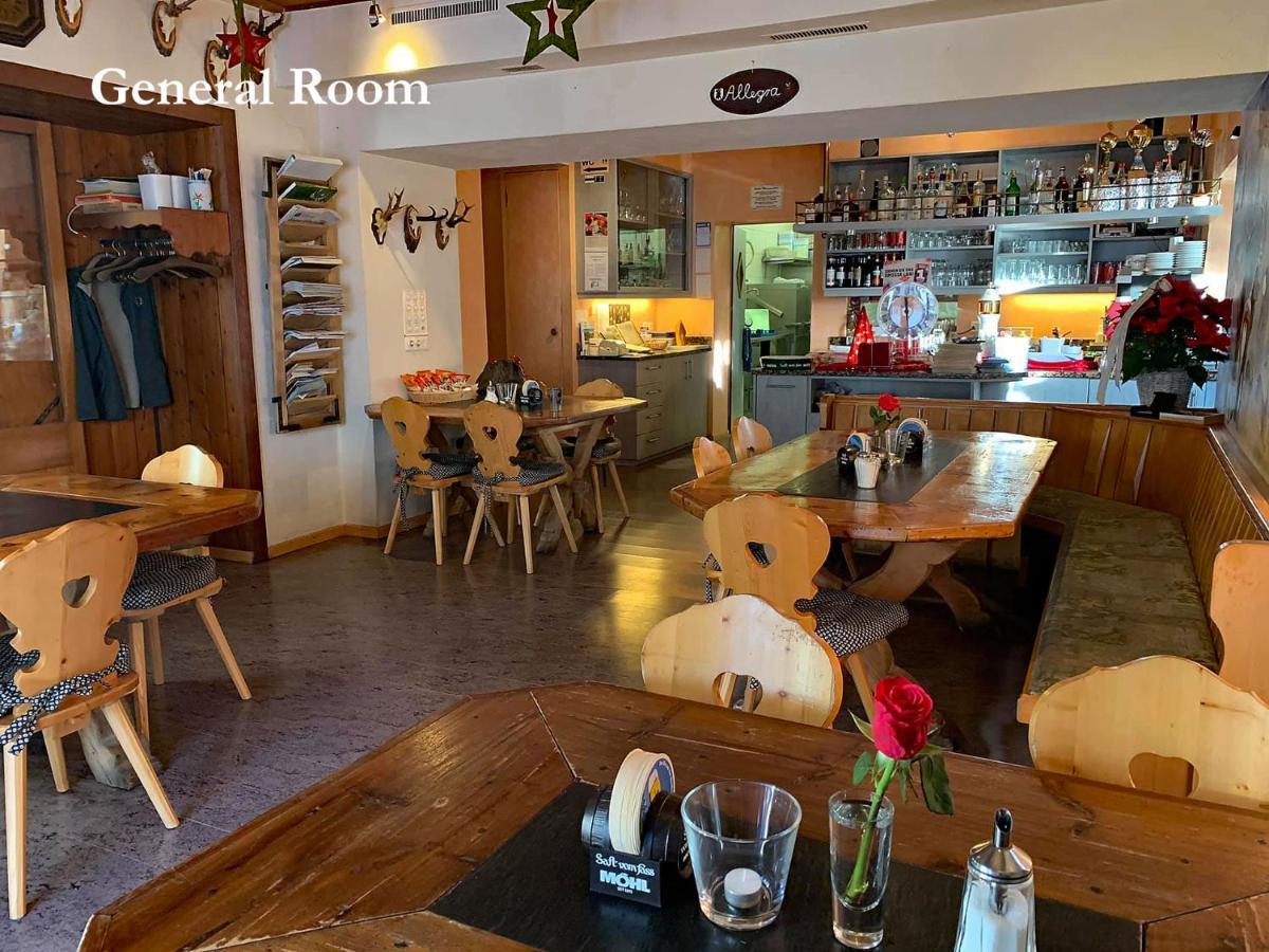 Hotel Restaurant Rätia Filisur Exteriör bild